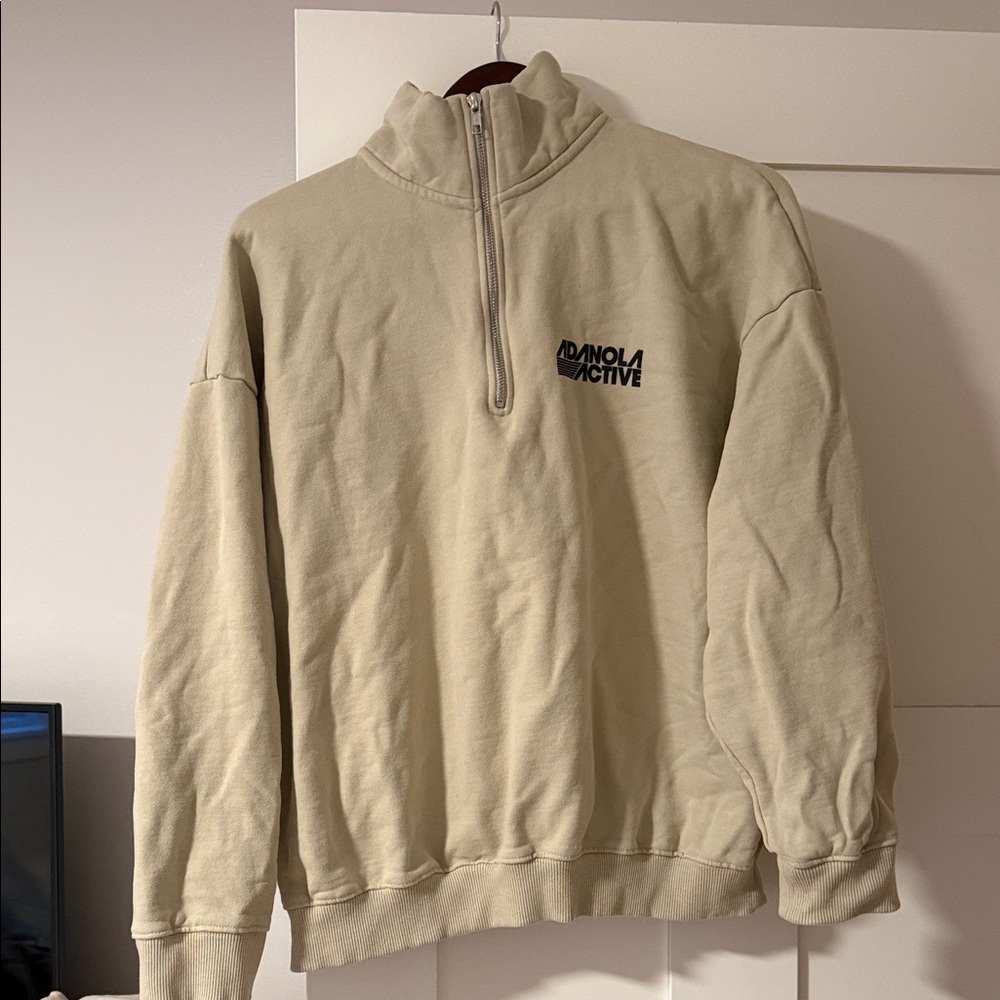 Women’s cream taupe half zip sweatshirt size m Adanola M